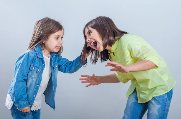 Как гасить ссоры между детьми - эффективные приемы без угроз и наказаний